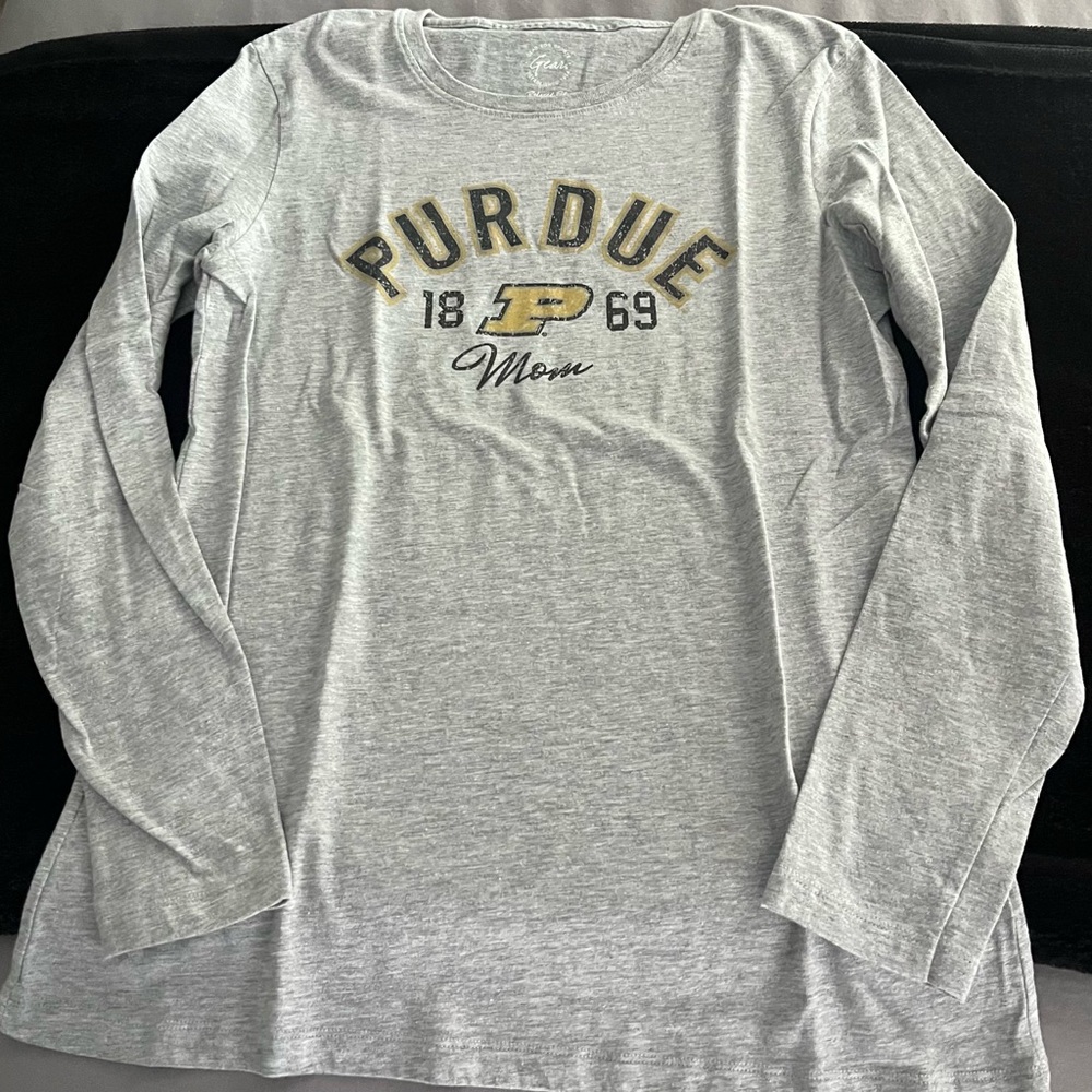 Purdue University Mom Gear For Sports Heather Gray V-Neck Shirt